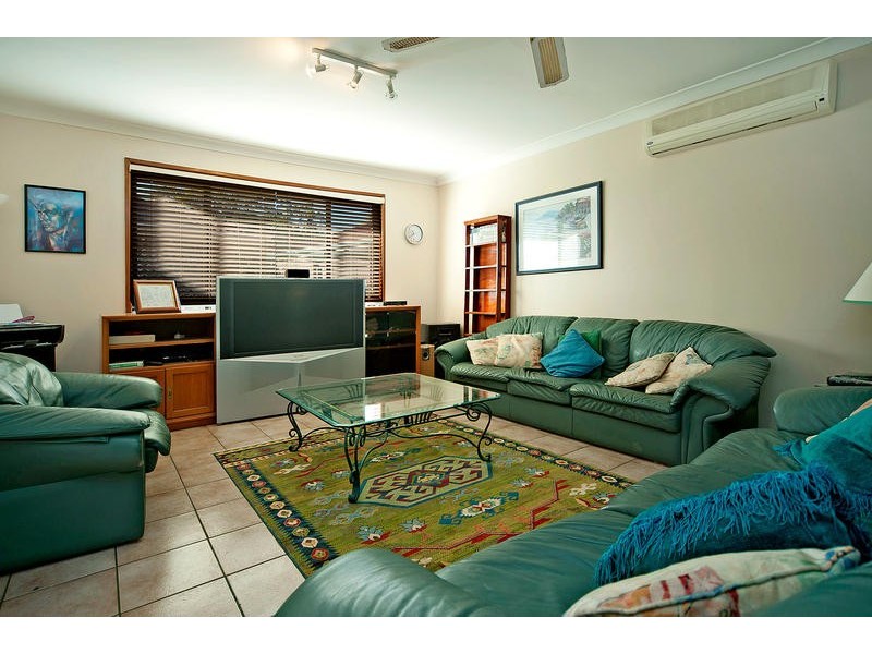 5 Dubbo Court, Helensvale QLD 4212