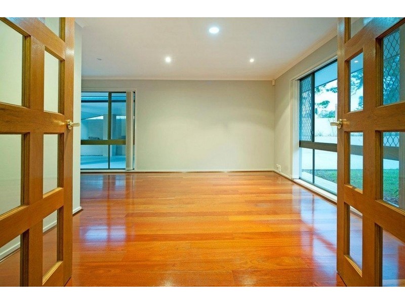 61 Discovery Drive, Helensvale QLD 4212