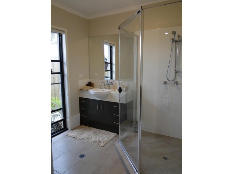 1 Casuarina Way, Helensvale QLD 4212