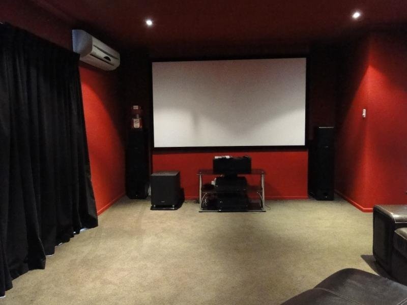 1 Casuarina Way, Helensvale QLD 4212