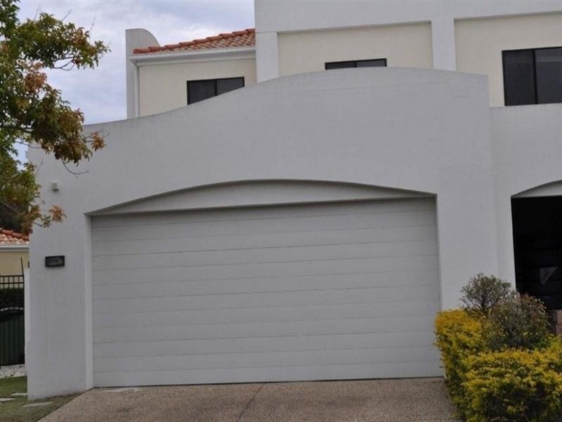 8886 Magnolia Drive East, Hope Island QLD 4212