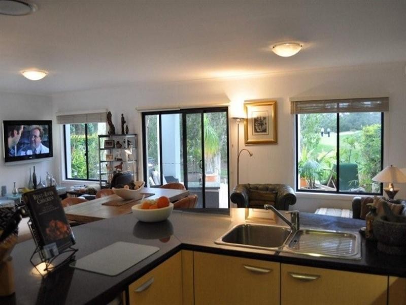 8886 Magnolia Drive East, Hope Island QLD 4212