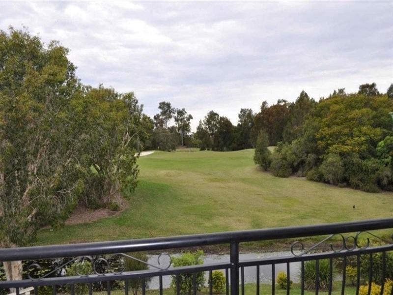 8886 Magnolia Drive East, Hope Island QLD 4212