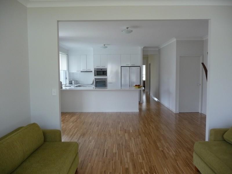 11 Treecreeper Crescent, Upper Coomera QLD 4209