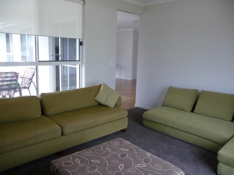 11 Treecreeper Crescent, Upper Coomera QLD 4209