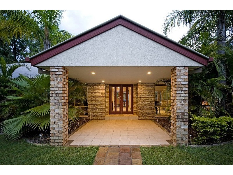 27 Warrego Way, Helensvale QLD 4212