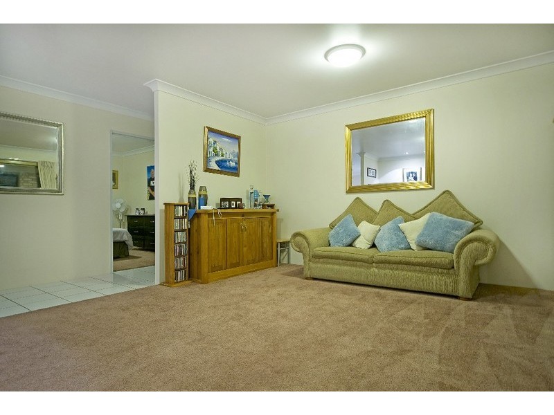 27 Warrego Way, Helensvale QLD 4212