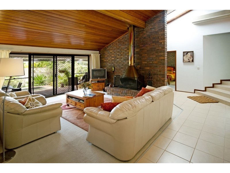 15 Riverstone Road, Helensvale QLD 4212