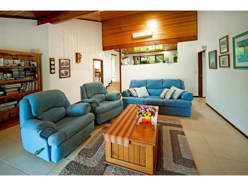 15 Riverstone Road, Helensvale QLD 4212