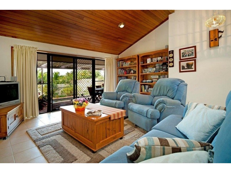 15 Riverstone Road, Helensvale QLD 4212