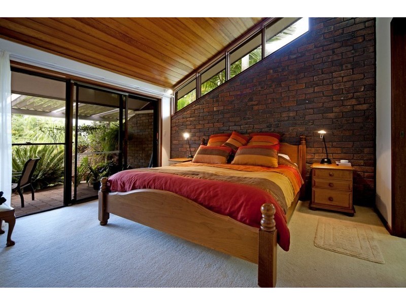 15 Riverstone Road, Helensvale QLD 4212