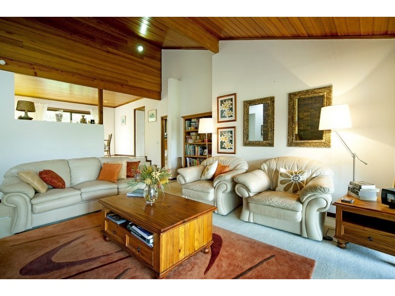 15 Riverstone Road, Helensvale QLD 4212