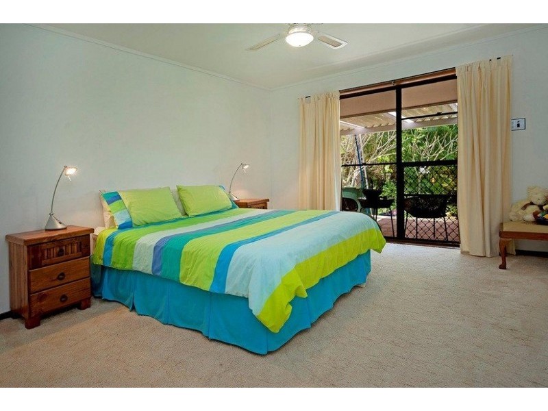 15 Riverstone Road, Helensvale QLD 4212