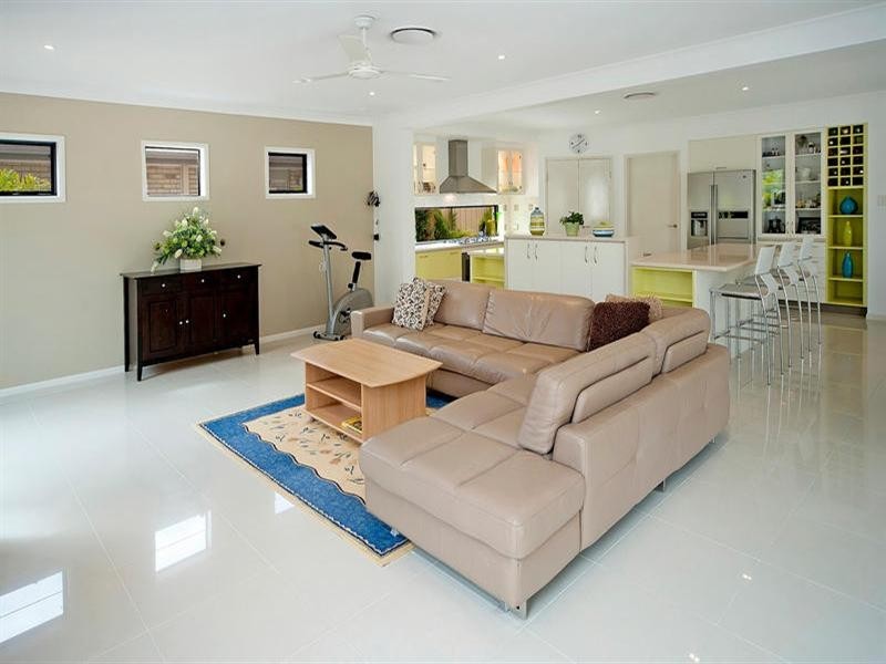 33 Casuarina Crescent, Molendinar QLD 4214