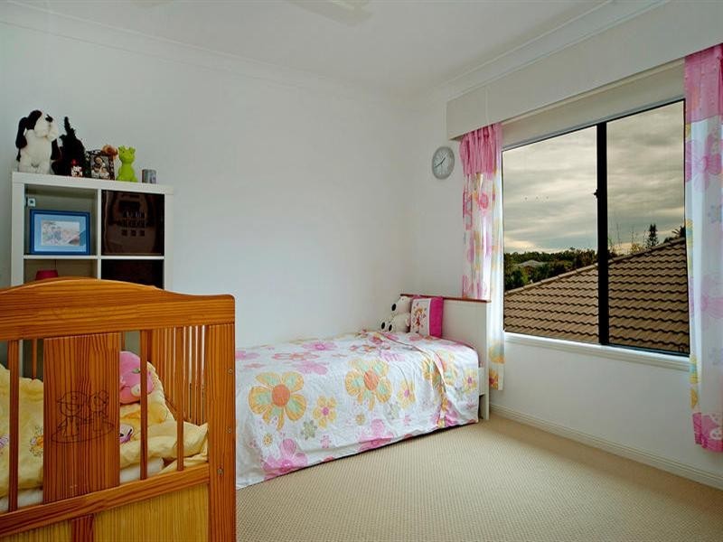 33 Casuarina Crescent, Molendinar QLD 4214