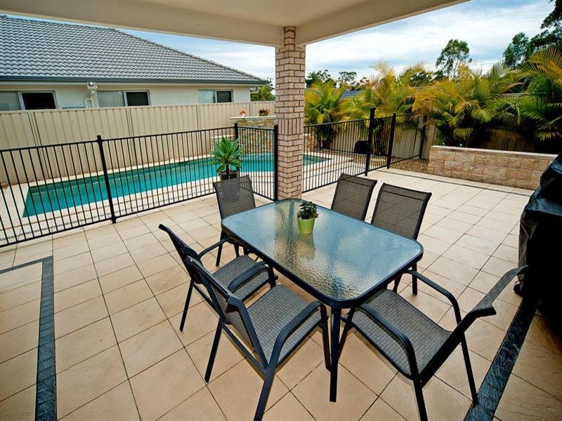 33 Casuarina Crescent, Molendinar QLD 4214