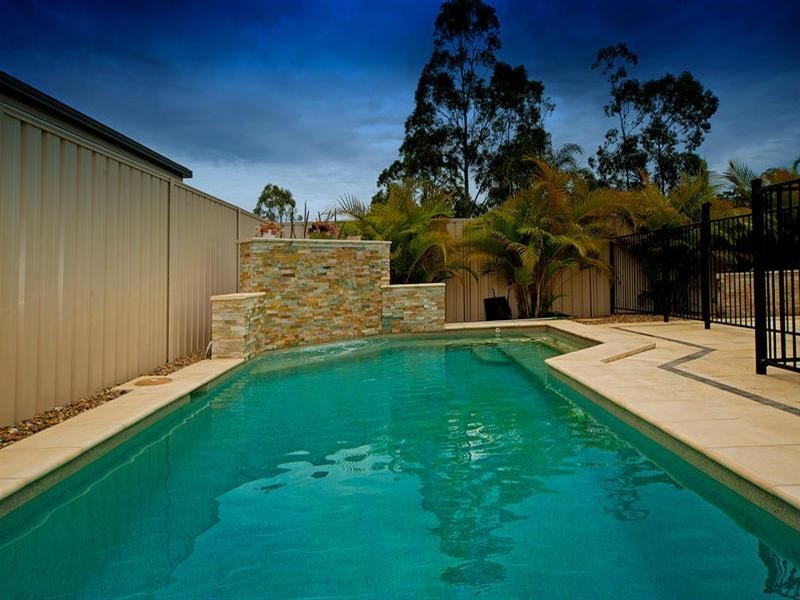 33 Casuarina Crescent, Molendinar QLD 4214