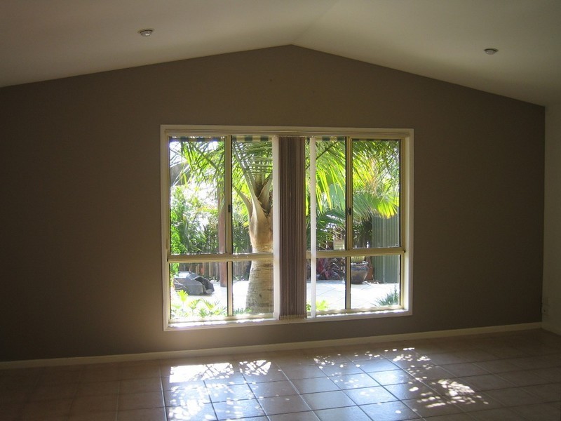 Pacific Pines QLD 4211