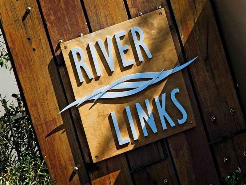 1 Fleetwood Court, Helensvale QLD 4212