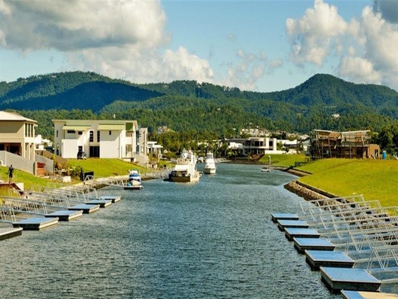 1 Fleetwood Court, Helensvale QLD 4212