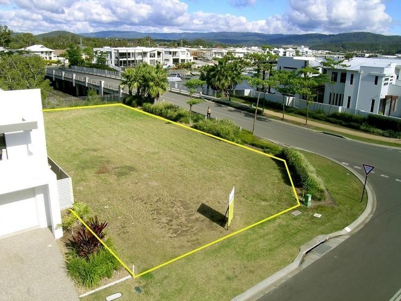 1 Fleetwood Court, Helensvale QLD 4212