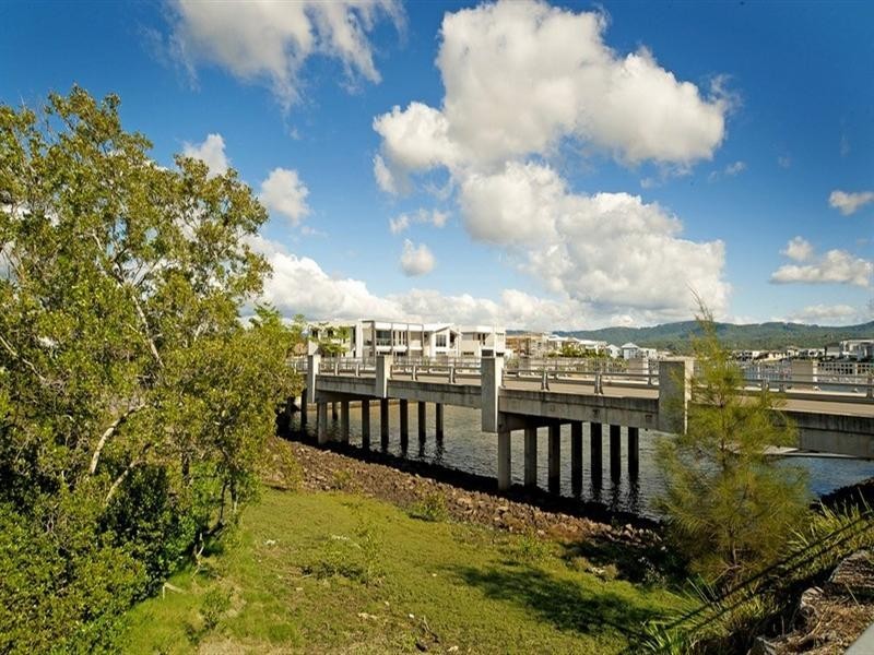 1 Fleetwood Court, Helensvale QLD 4212