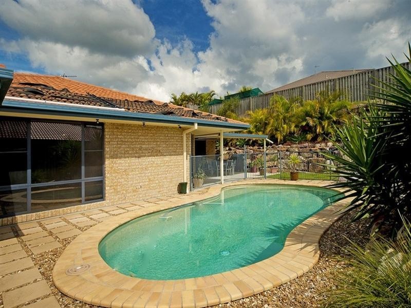 22 Buffalo Crescent, Pacific Pines QLD 4211