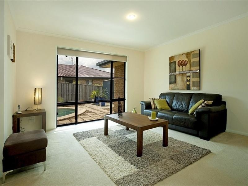 22 Buffalo Crescent, Pacific Pines QLD 4211