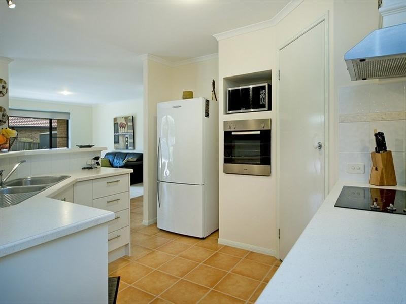 22 Buffalo Crescent, Pacific Pines QLD 4211