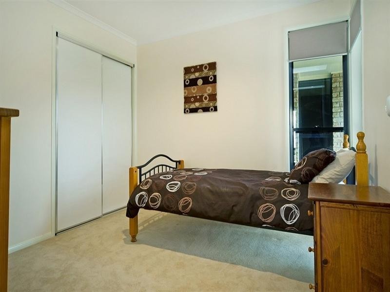 22 Buffalo Crescent, Pacific Pines QLD 4211