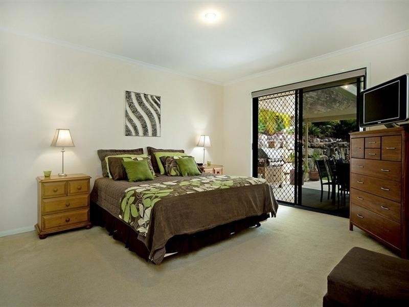 22 Buffalo Crescent, Pacific Pines QLD 4211