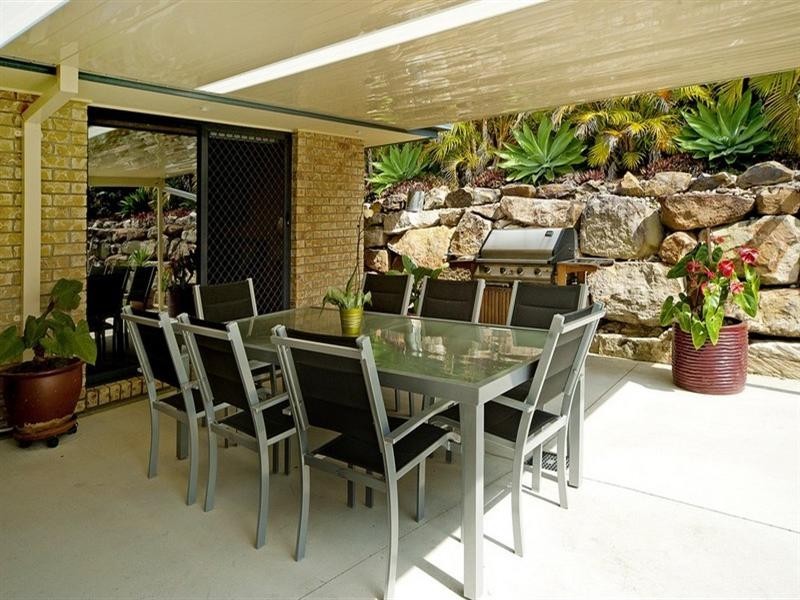 22 Buffalo Crescent, Pacific Pines QLD 4211