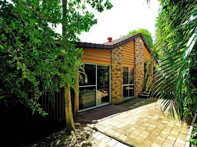 16 Latrobe Avenue, Helensvale QLD 4212
