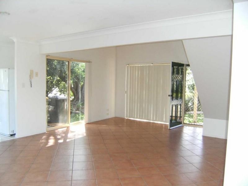 24/8 Doyalson Place, Helensvale QLD 4212