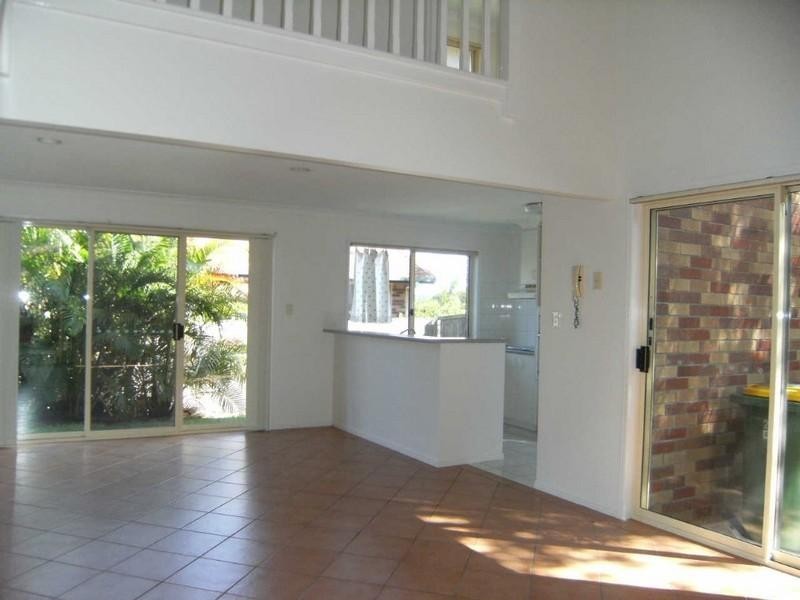 24/8 Doyalson Place, Helensvale QLD 4212