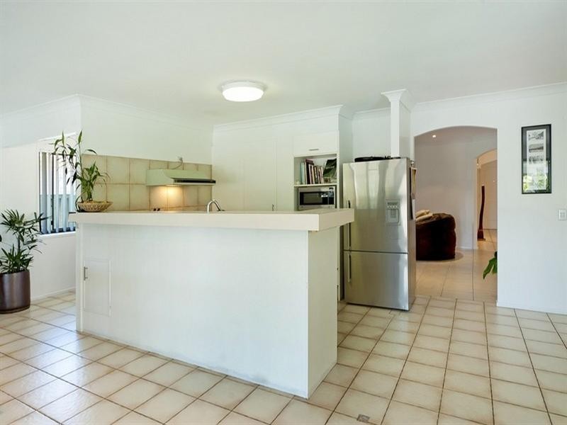9 Nautilus Place, Biggera Waters QLD 4216