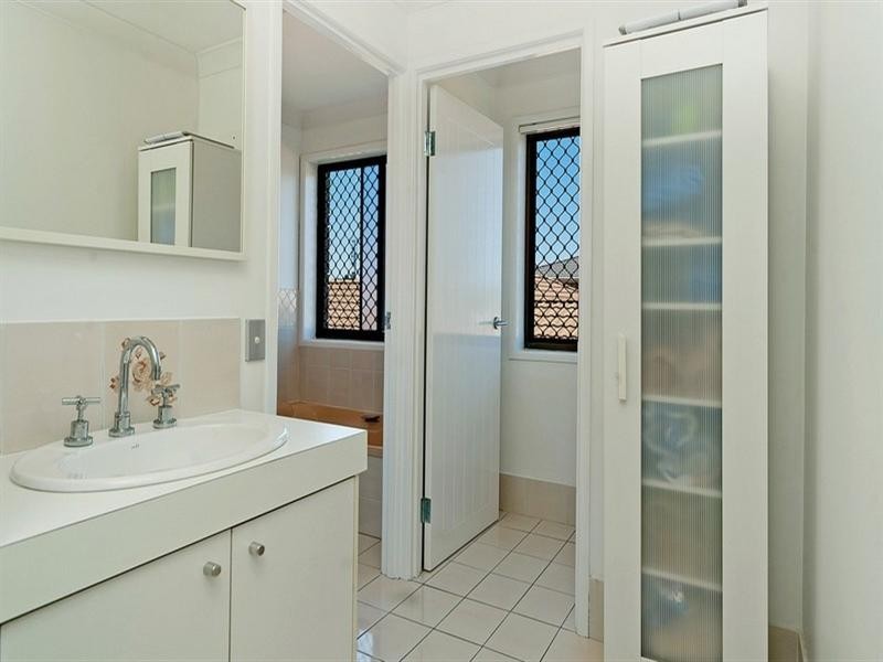 9 Nautilus Place, Biggera Waters QLD 4216