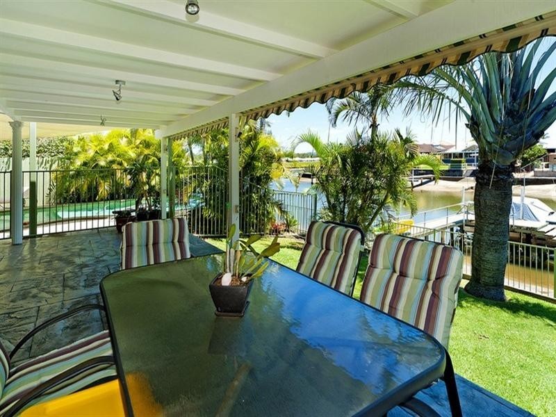 9 Nautilus Place, Biggera Waters QLD 4216