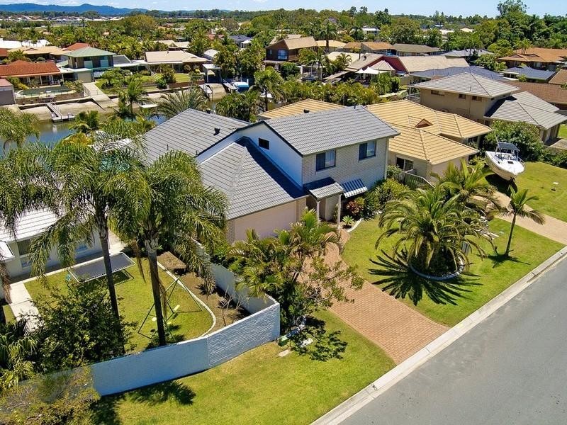 9 Nautilus Place, Biggera Waters QLD 4216