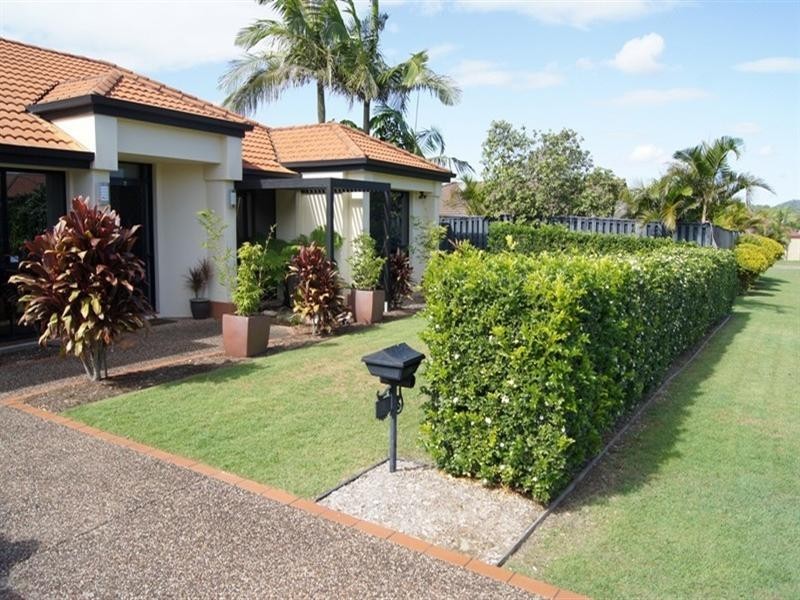 3 Howland Circuit, Pacific Pines QLD 4211