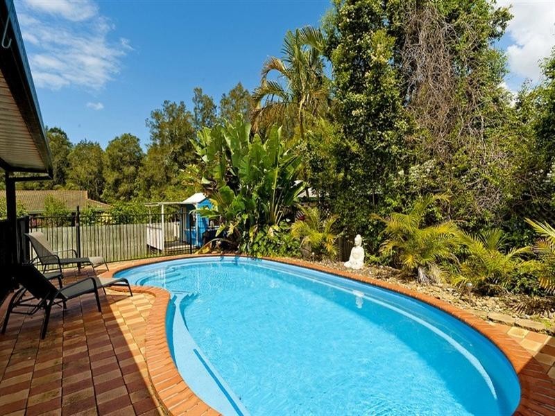 54 Gippsland Drive, Helensvale QLD 4212