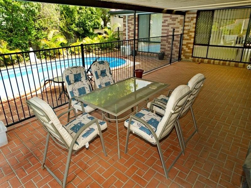 54 Gippsland Drive, Helensvale QLD 4212