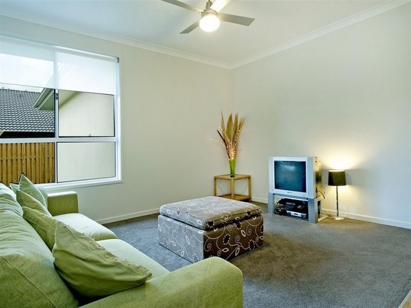 11 Treecreeper Crescent, Upper Coomera QLD 4209