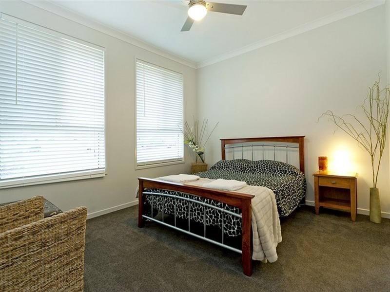 11 Treecreeper Crescent, Upper Coomera QLD 4209