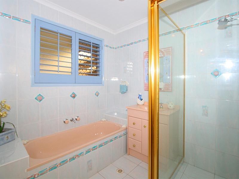 5 Allied Drive, Arundel QLD 4214