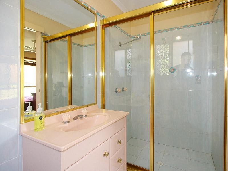 5 Allied Drive, Arundel QLD 4214