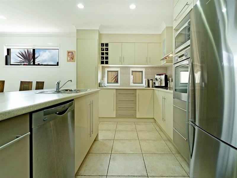 3 Govett Street, Pacific Pines QLD 4211