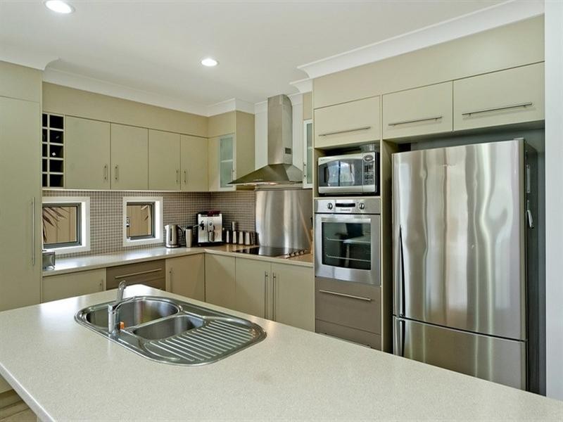 3 Govett Street, Pacific Pines QLD 4211