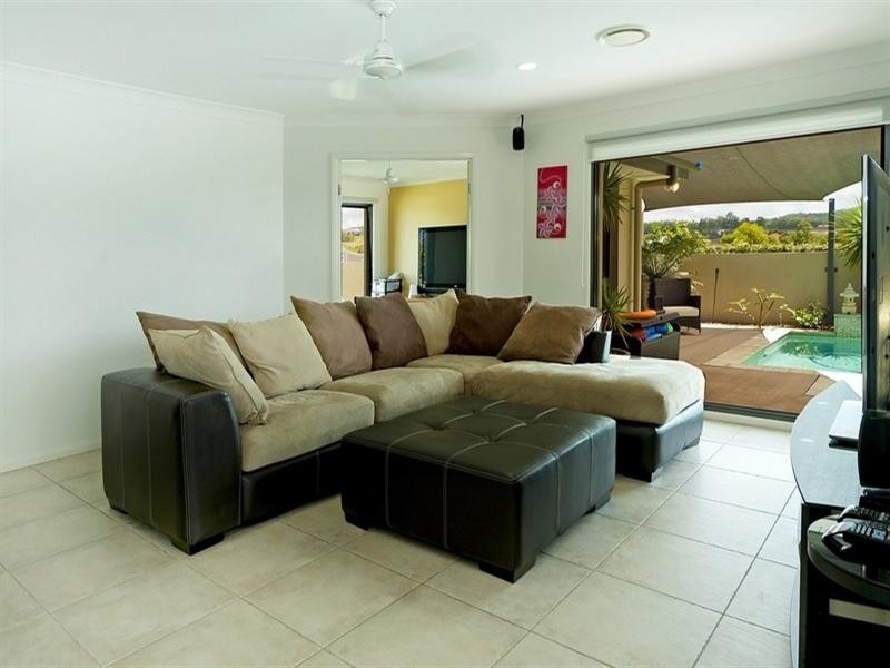 3 Govett Street, Pacific Pines QLD 4211