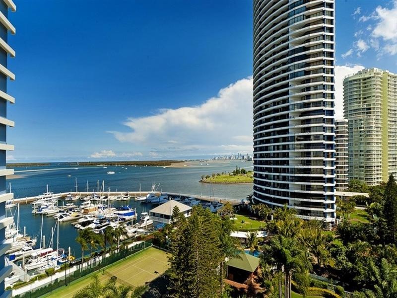 26/7 Oatland Esplanade, Runaway Bay QLD 4216